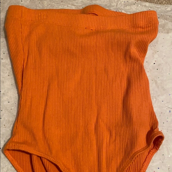 Small Urban Outfitters Orange Body Suit - Picture 2 of 3